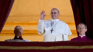 Papa Francisco celebra 10 anos de pontificado com os cardeais e um