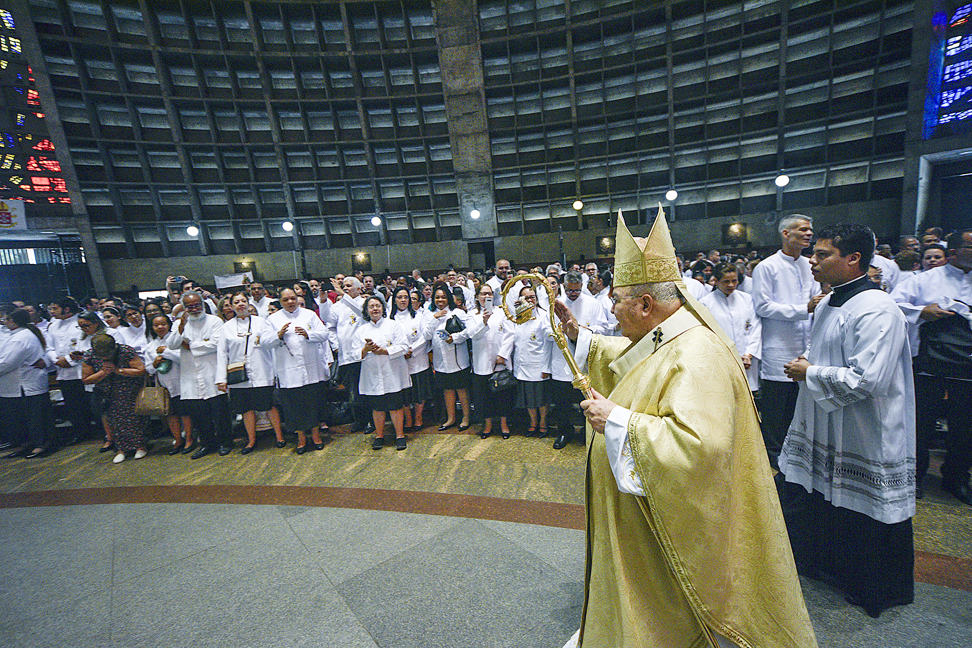 Celebração jubilar na Catedral marca investidura de novos ministros e conclusão do II Sínodo Arquidiocesano