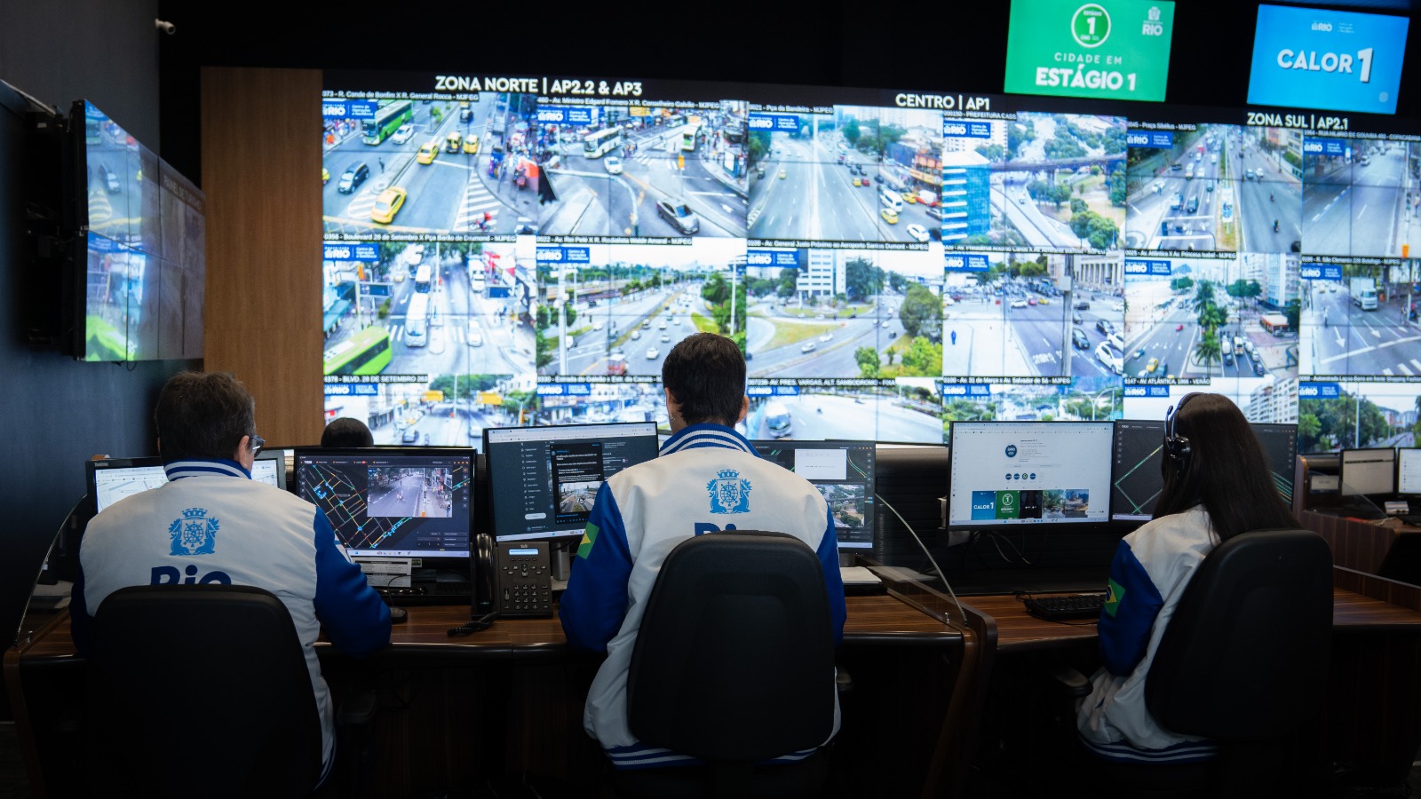 Rádio Catedral, por ocasião do 60º Dia Mundial das Comunicações, firma parceria com a COR-Rio para a divulgação de boletins de trânsito e previsão do tempo.